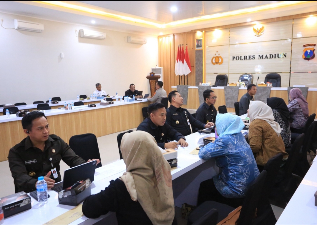 Studi Lingkungan Sespimmen Polri Dikreg ke-67 di Polres Madiun Bahas Penguatan UMKM dan Pemberdayaan Ekonomi Masyarakat